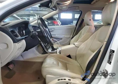 2014 Volvo S60 T5 z USA, uszkodzony, nr VIN YV1612FS5E1285611